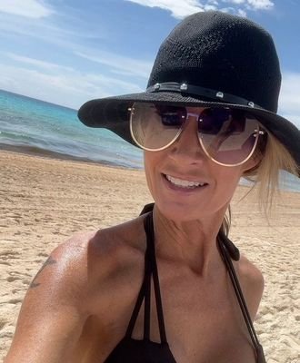 Kyliepowers836's profile picture. Chat  privately on here if you want to book a fitness or body therapy session with me.