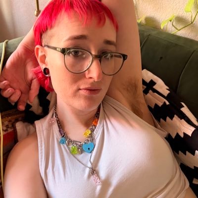 LuxOnFiyah's profile picture. | 34 | It/Its, She/Her | Chef | Kitchen Witch | 🔞OF @LuxLumiosa | Forklift Certified