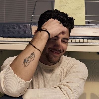 adagioetereo's profile picture. 𝖣𝗂𝗋𝖾𝖼𝗍𝖾𝖽 𝖻𝗒: S.K  𝗠𝗲𝗶𝗻 𝗧𝗼𝗱𝗲𝘀𝗲𝗻𝗴𝗲𝗹 𝗵𝗮𝘁𝘁𝗲 𝗔𝘂𝗴𝗲𝗻 𝗱𝗲𝘀 𝗛𝗶𝗺𝗺𝗲𝗹𝘀