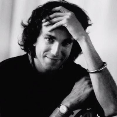 Hus4s's profile picture. Do not take life too seriously، you will never get out of it alive.