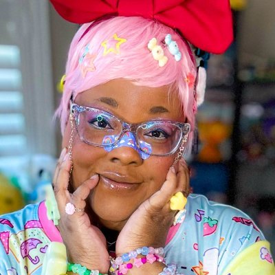 MidnightPursona's profile picture. Cosplayer, Streamer, and Mutli-Skilled ♡🏳️‍🌈She/They ♡ ENVTuber ♡ Photag ♡ Digital Artist ♡ Mental Health & Body Positive ♡ ♿