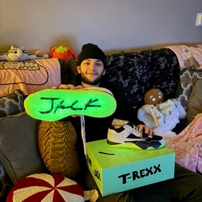 Bcurtis98's profile picture. we really out here