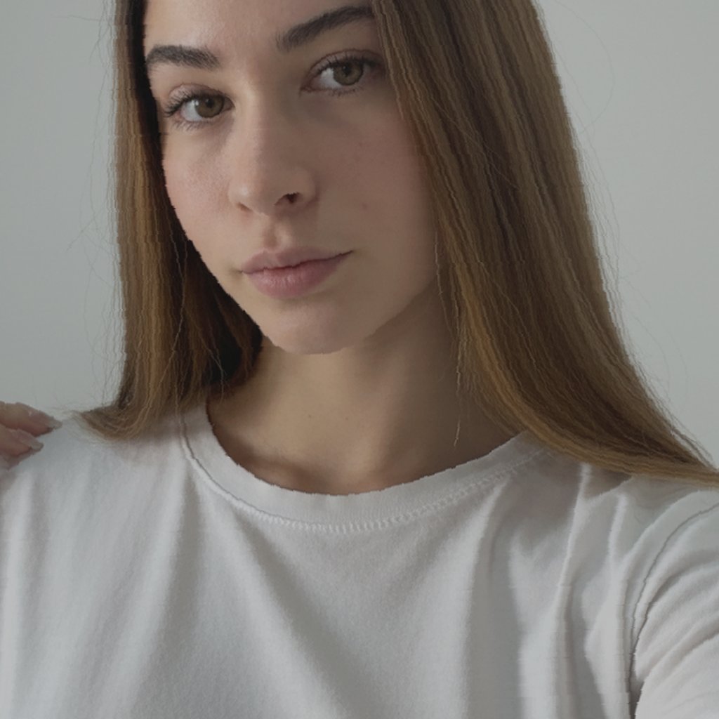 zoeworld11's profile picture. main character energy 🦋