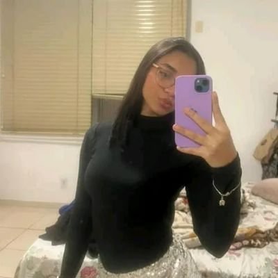 Isabell7482345's profile picture. 