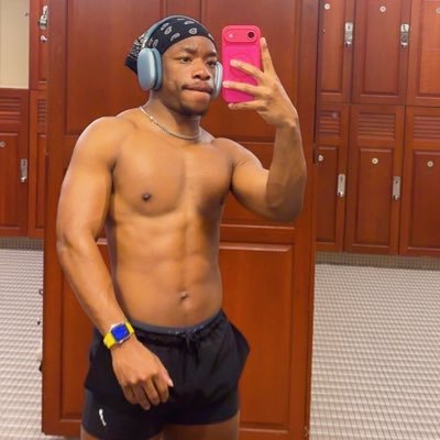 DqDquan's profile picture. masculine bodybuilder princess 👑. ig: @_d_quan📸