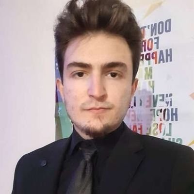 emr3ayas's profile picture. 