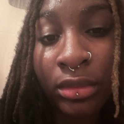 RingRinABell's profile picture. “Skin the sun, fall asleep. Wish away, the soul is cheap.” Arin • ☭