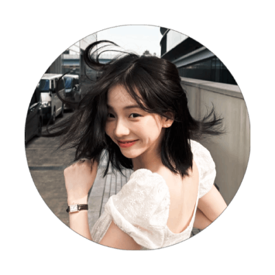 YOKARllNA's profile picture. Sang jelita yang dipahat dari serpih cahaya, Karina.