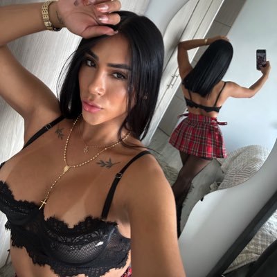 Leylasteelmodel's profile picture. 