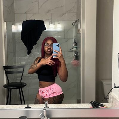 LaouaniZahra's profile picture. 