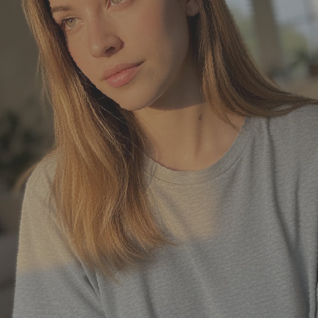 zoenyc18's profile picture. soft heart loud laugh