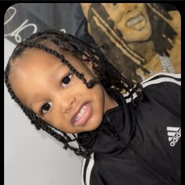 leach_juli887's profile picture. 