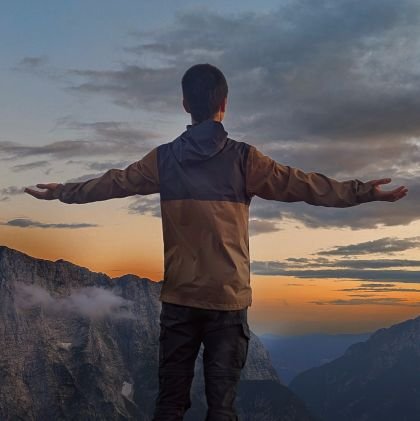 _aufgegleist's profile picture. irgendwas mit zügen  null-stack-developer 
hating javascript windows phone O.o 
 https://t.co/Xp6ylae3nY
@kl3ines_einhorn - 
https://t.co/p4sTydpLHg