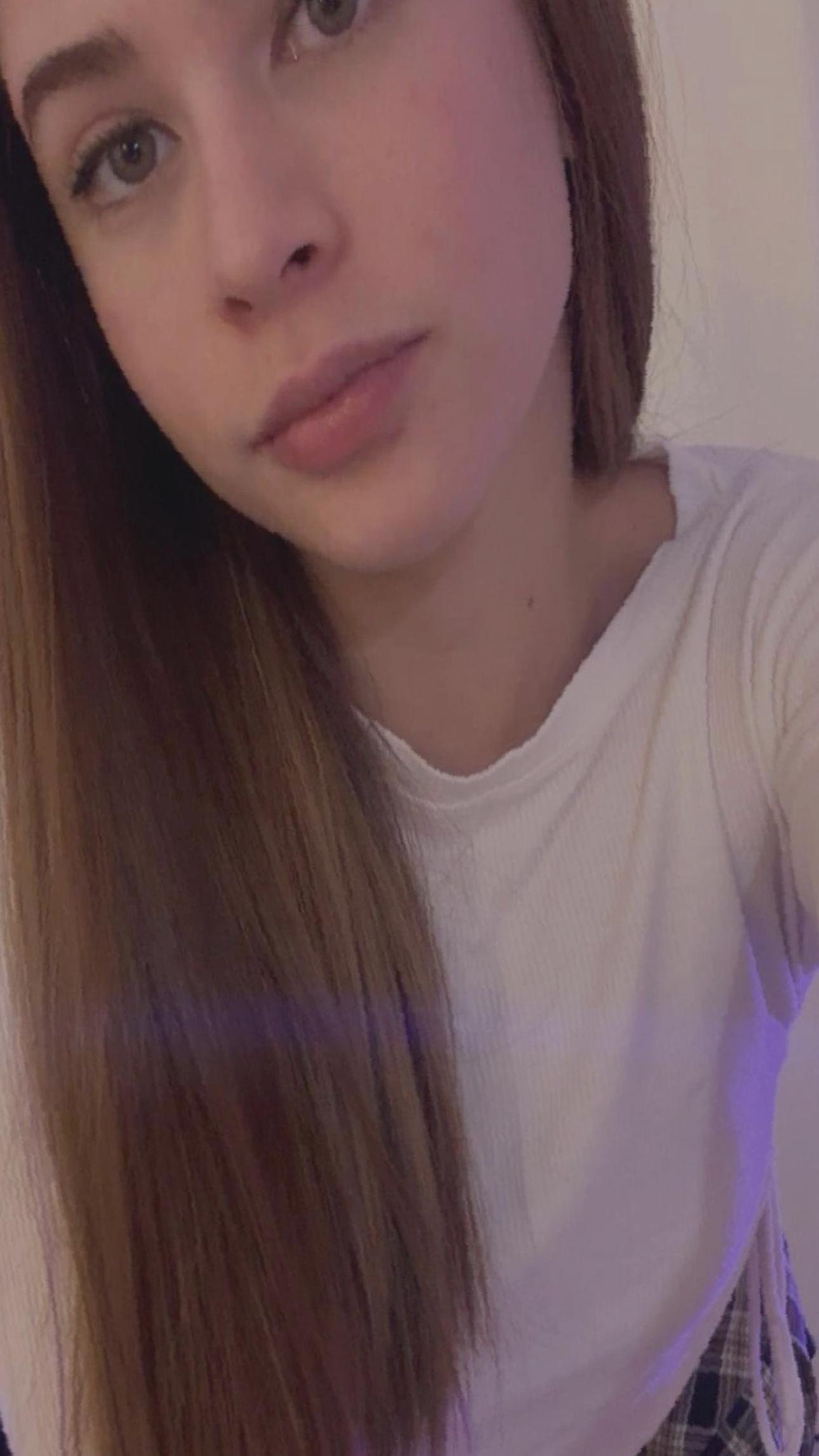 zoeera71's profile picture. tired but trying 💕