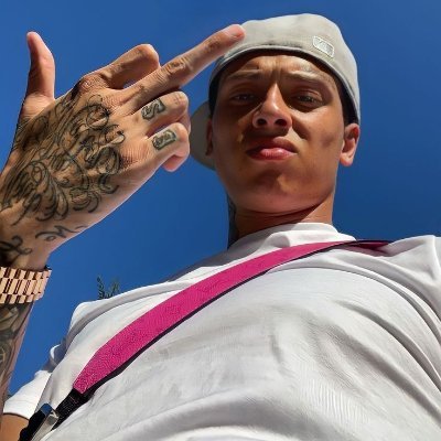 avivn76's profile picture. 