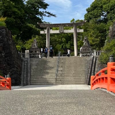 aatDkLzRkT74290's profile picture. 