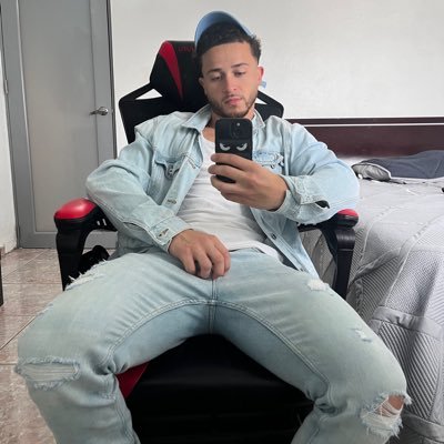 _jrtorres25's profile picture. https://t.co/qJ5pLapHNh