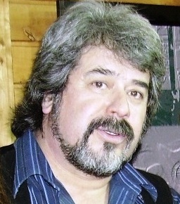 Cantor Popular, Locutor de Radio, Conductor de Television, Productor de eventos Artistico Culturales