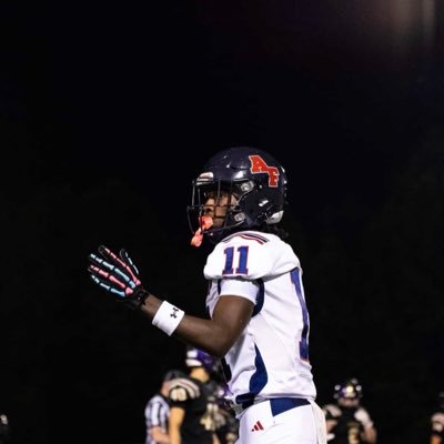 ShondellSmithjr's profile picture. @AFPatriotFB | WR 6’3” 185 | Class of 2027 | Jump Ball Threat | AGTG ✝️ | 📧 slsmithjr112208@gmail.com | 📲 910-920-8480