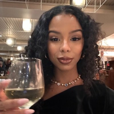 diplomatadebarz's profile picture. 