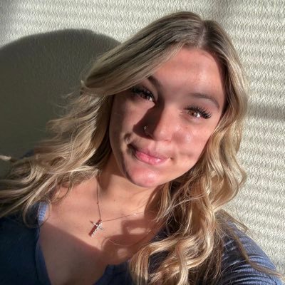 Lauren_Slade10's profile picture. Insta: Lauren.s10 • 25 ‼️ THIS IS MY ONLY TWITTER ACCOUNT‼️