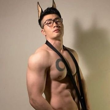 Andresmoniero97's profile picture. Who wants to take a shower with a facial courtesy of #maqueue?
Photo from a video....