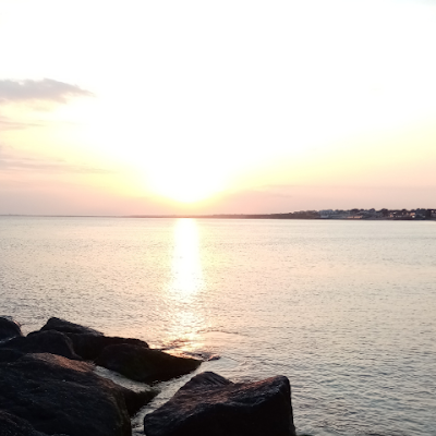 JustinLowe10319's profile picture. A bad poet straddling the gulf between science and spirituality. 

The future is a feeling you haven't
 had enough.