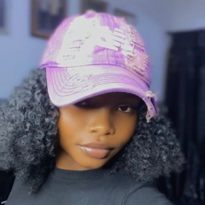 itspreshe's profile picture. Host @SheSaidEvry 🎙️ Writer @LenaWrites__ 📚