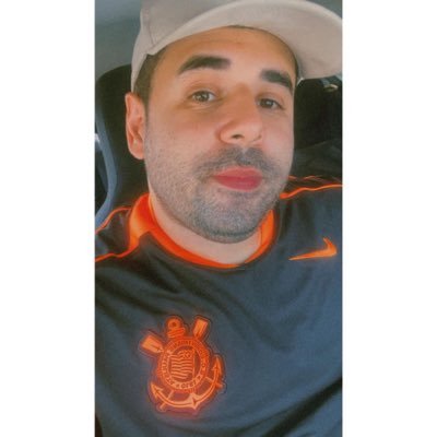 felipe_begalli's profile picture. 