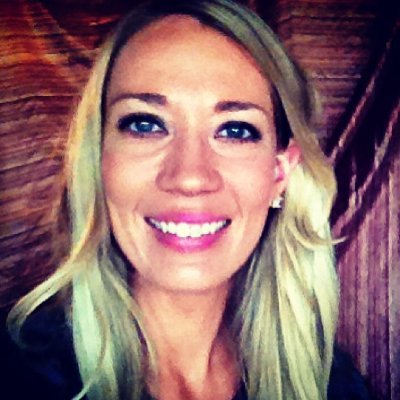 Emily_wellsss's profile picture. Helping writers go from “idea” to published book.
📚 Book Coaching | ✍️ Book Marketing | 📖 Publishing Help
🎁 Free guide: 10 Steps to Publish Your Book ↓ DM ME