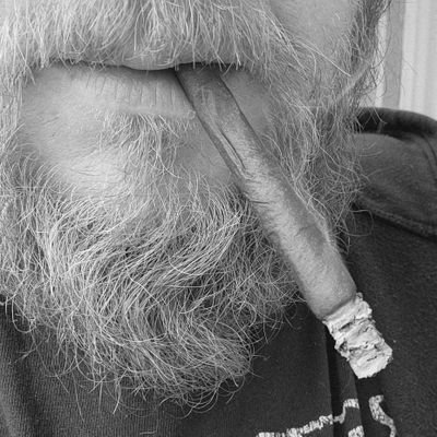 RawBrussel's profile picture. Just some sarcastic pothead who makes toffee and loves what he loves