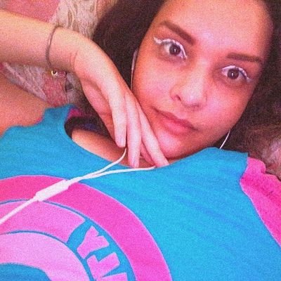 lolitabykubrick's profile picture. hi.