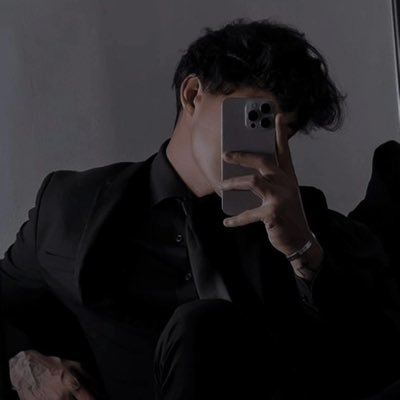 IzzadHakiemm's profile picture. 