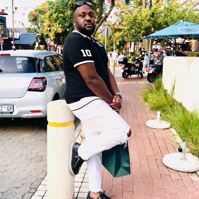 XekiHlongwane's profile picture. Architectural Content Creator✍🏾🏘️🏠🏡 l Use @RibyeArchitects to search my work | #KuLavekamali🤑 XekiHlongwane@gmail.com