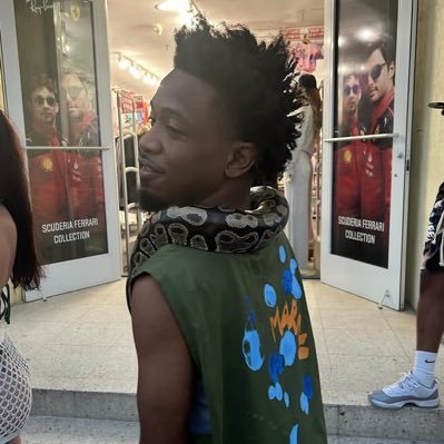 z6neace's profile picture. 