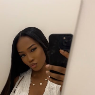 faaatweet's profile picture. 