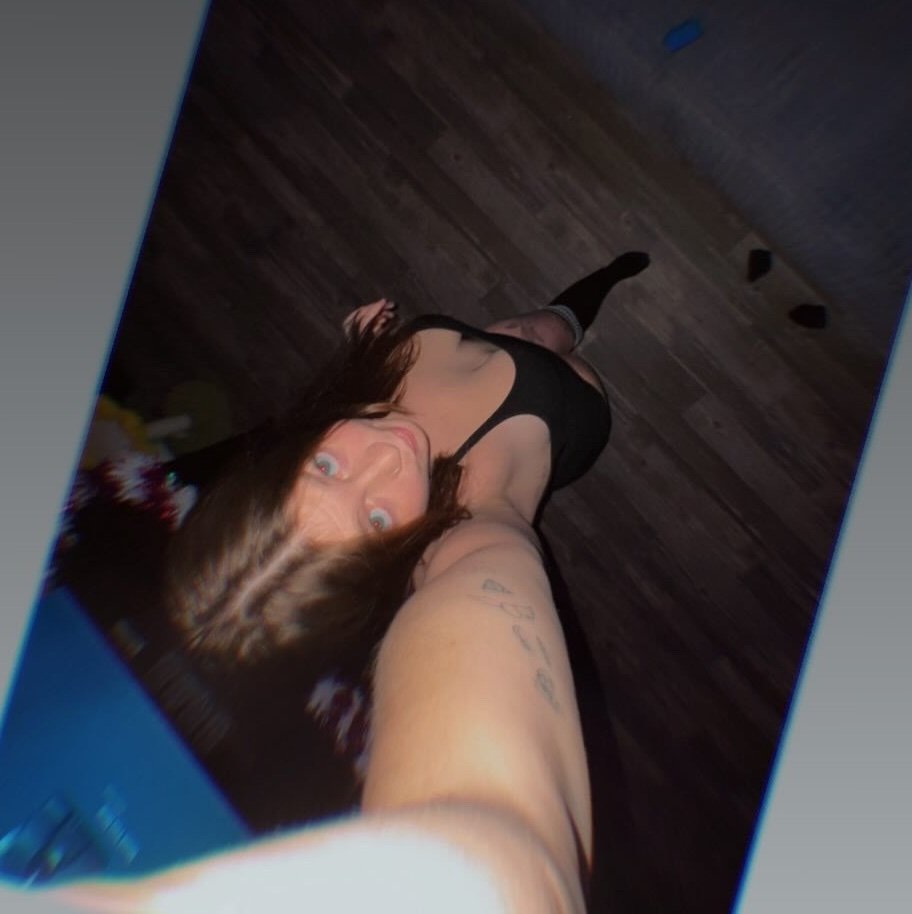 SaraTaylor3821's profile picture. 