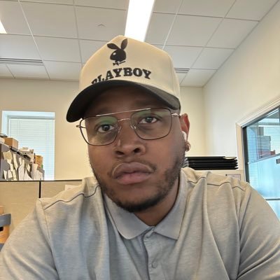 Leach__'s profile picture. 30+ Tweeter, Sports Fanatic, Music & Film Lover