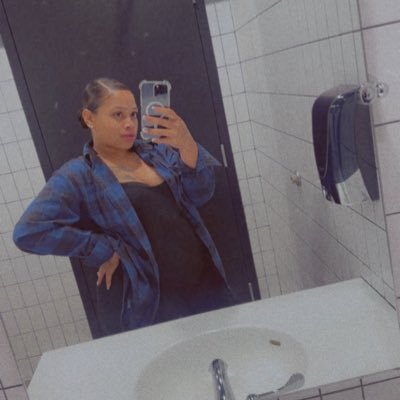 SequoyahMD's profile picture. “The desire to know your own soul, will end all others” 🖤🦄🦂