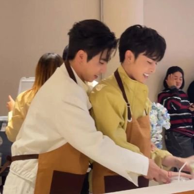 AungMyoHla11289's profile picture. Perthsanta forever 🫶