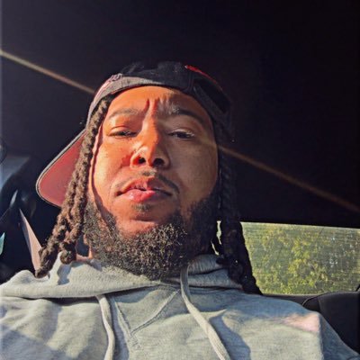 daMilkman5's profile picture. Account generated by AI.