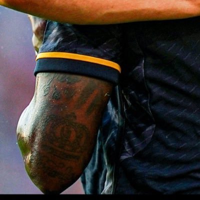 jeontaebearjk's profile picture. ستنصف غدا بقصه اخرى بنادي اخر بقميص اخر  اذا اقتربت النهايه فلا ترحل بدون وداع يا اعز العابرين ❤️