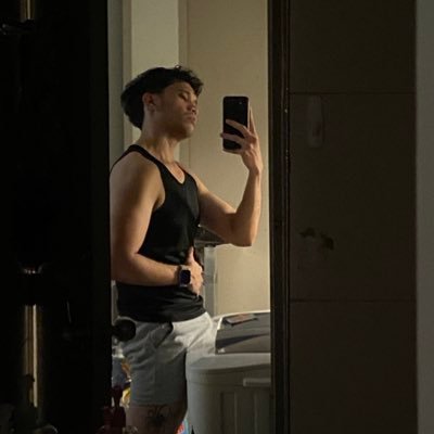 jhnnyscenes's profile picture. I post and delete | Engineer | not for fun | IG: https://t.co/8Z7zP0f1g1