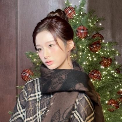 ssullyooon's profile picture. (2004) 𓂃𓈒𓏸 sullyoon ♡
moonlight eyes, quiet elegance ⋆