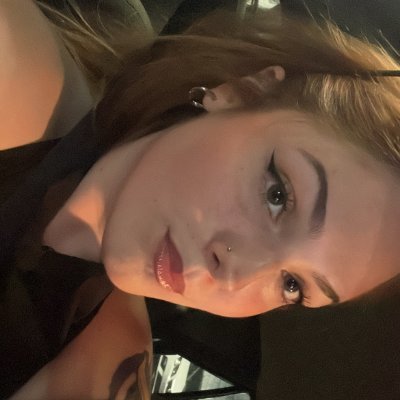 Clacota_'s profile picture. Una tipa normal que a menudo pierde sus cosas. | Clacota en Twitch |ʕ•́ᴥ•̀ʔっ Inst: @daniela_xprd🌸 🇮🇨