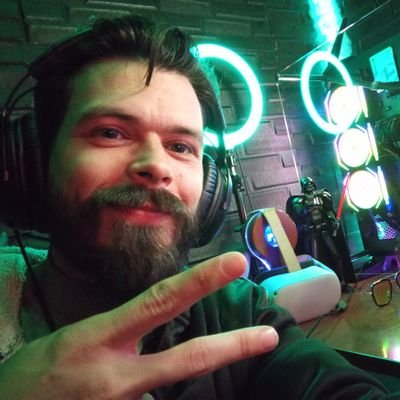 0xSamHabibi's profile picture. NFTshirt - Hand Paintings on tees & more - Building @AlbatrossNFTss The Favorite Bird on Apechain 🦍