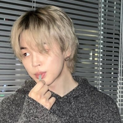 softyavel's profile picture. #TAEHYUNG : don’t let your dreams just be dreams 🧸 - @skooklluvaffair || multistan - 🌙bin