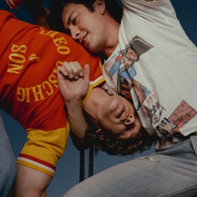 pedribdor's profile picture. the legs are heavy but the crest pulls more