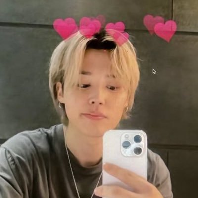 95kithes's profile picture. 💌: special thanks to my home, bts and svt.