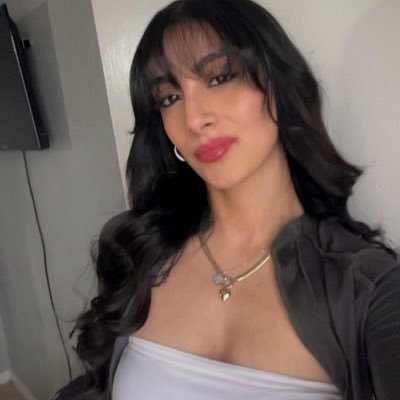 emlizzet's profile picture. 